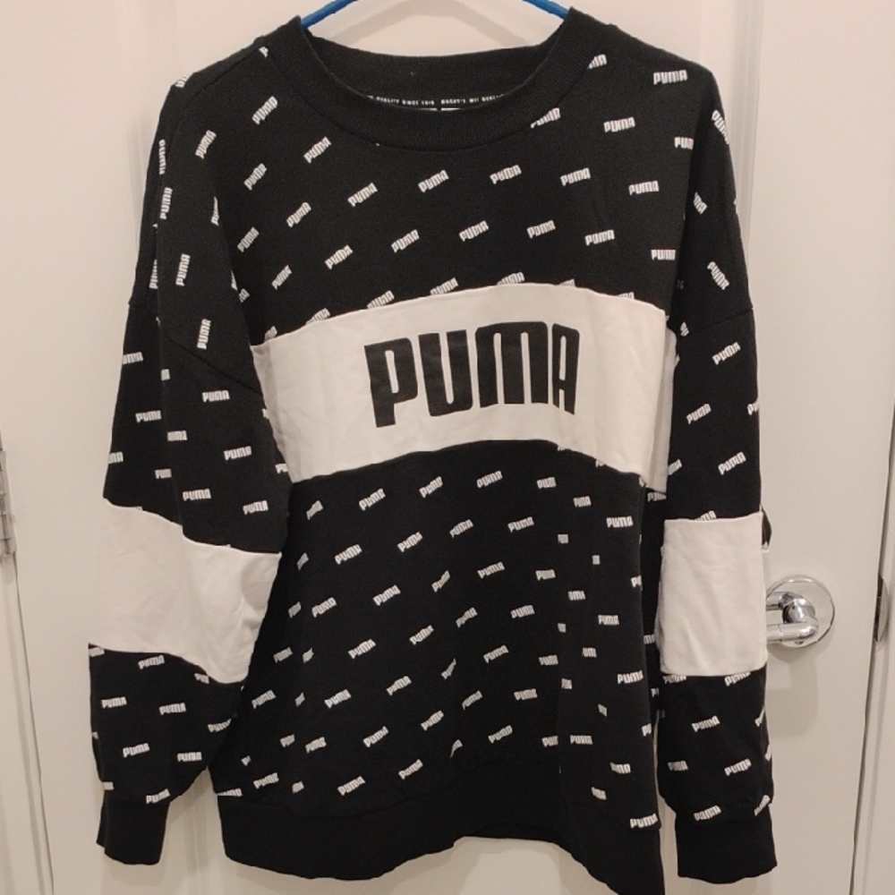 PUMA Women's Black and White Logo Crew Neck Sweater XL